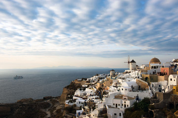 Fototapeta na wymiar Santorini is one of the Cyclades islands in the Aegean Sea. 