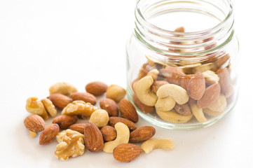 瓶詰めミックスナッツ