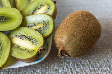 Kiwi sliced ​​and whole