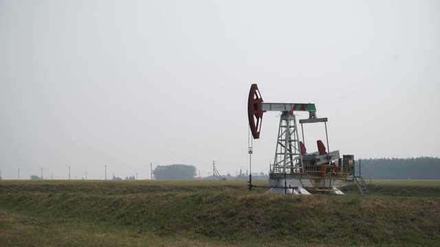 oil derrick