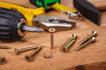 Wood screws and carpentry tools
