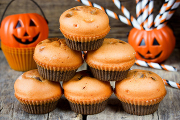 Halloween chocolate pumpkin muffins for trick or treat night