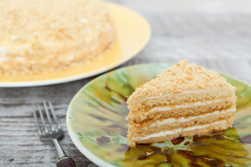 Yellow yoghurt cake with jam