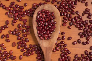 Red beans into a spoon