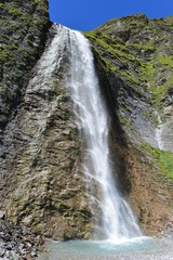 Fototapeta premium Schleierwasserfall im Tuxertal Tirol - Österreich