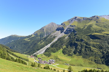 Fototapeta na wymiar Tuxertal in Tirol Österreich