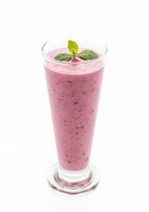 mixed berries with yogurt smoothies