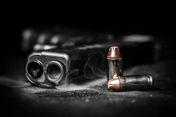Bullets and .40 pistol - obrazy, fototapety, plakaty