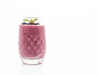 mixed berries with yogurt smoothies