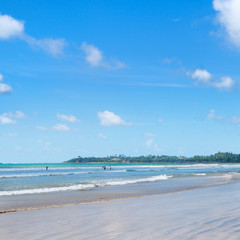 Fototapeta na wymiar ocean, sandy beach, waves for surfing lessons