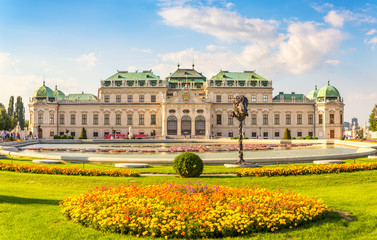 Fototapeta premium Frontal view at Belvedere palace, Vienna, Austria