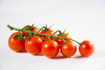 tomates cherry