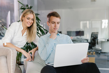 Obraz premium Designers working in office
