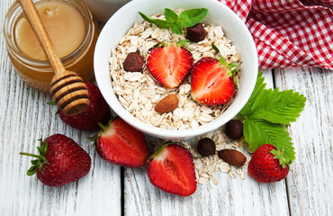 Muesli with strawberries