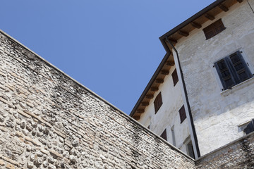 Antiche case, Valvasone