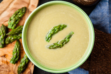 Asparagus cream soup