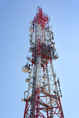 Wieża telekomunikacyjna, maszt - obrazy, fototapety, plakaty