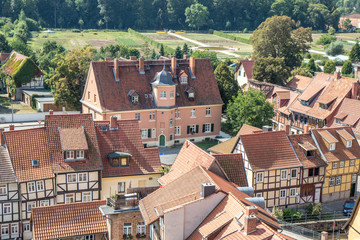 Fototapeta na wymiar Blick auf die historische Stadt Quedlingburg im Harz