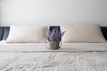 Photo sur Plexiglas Lavande The bed with purple lavender flower on flower pot.