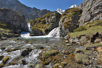 Fototapeta na wymiar Spring waterfall on the plateau Maillet