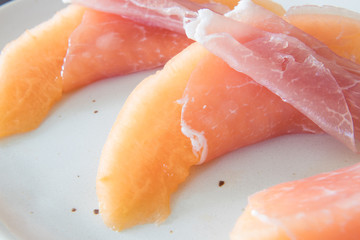 生ハムとメロン