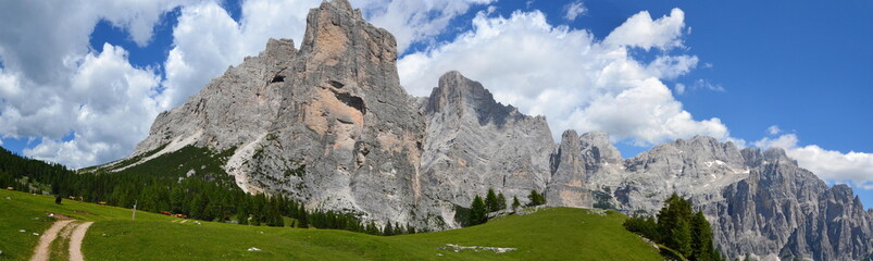 Dolomiti del Cadore - Monte Civetta  (panorama con vista verso torre Venezia)