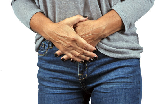 Femme ayant des r&egrave;gles douloureuses