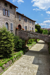 Fototapeta na wymiar A beautiful glimpse of Gubbio, italian medieval town