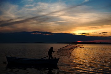 Gölyazı kasabasında gün batımı