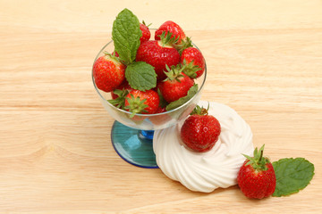 Strawberries and merangue