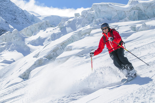 spektakulär Skifahren am Grenzgletscher in der Monte Rosa