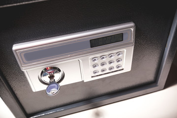 Safe box with electronic lock