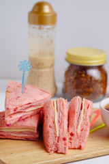 Sandwich ham and cheese.