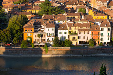 Obraz premium Houses and Adige River - Verona Italy