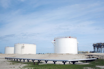 Oil reservoir. Gas refinery