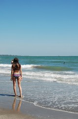 Adolescente en la playa
