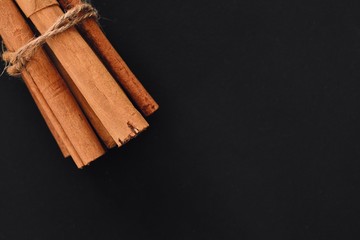 Cinnamon sticks tied with rope
