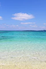Fototapeten 沖縄の美しい海とさわやかな空 © Liza5450