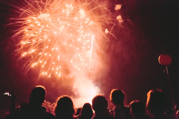 Obraz premium Crowd watching foreworks