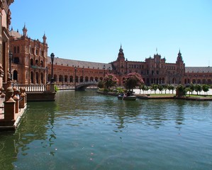 Fototapeta premium The canal of Plaza de España