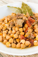 Stufato di ceci con carne