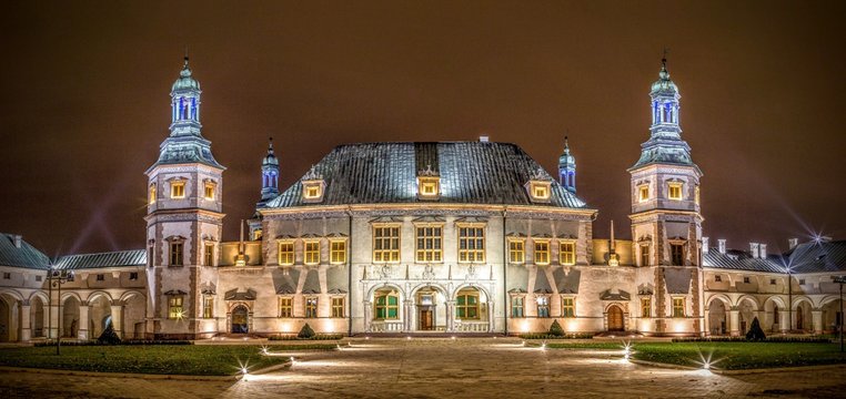 Fototapeta Bishop's Palace at night in Kielce, Poland