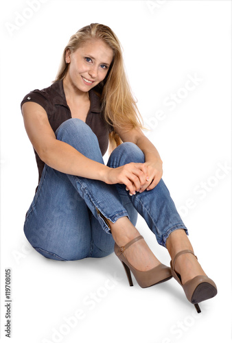 Hübsche Junge Frau Sitzend Stockfotos Und Lizenzfreie Bilder Auf Bild 119708015 