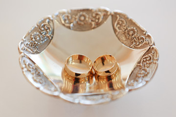 Golg wedding rings of bride and groom
