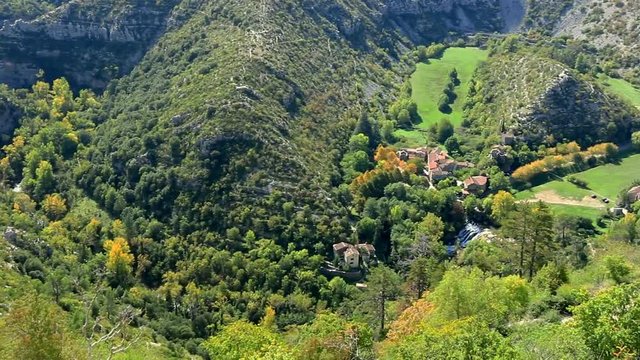 Navacelles et son m&eacute;andre