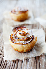 Apple rose
