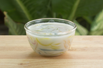 Lod Chong / rice noodles made from rice flour Pandan with coconu