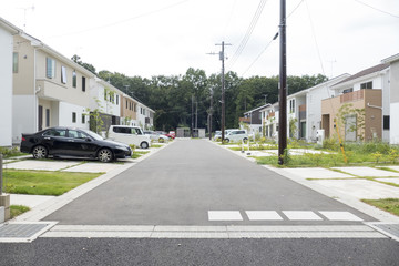 住宅　新築住宅　新築分譲住宅街　イメージ　分譲地内道路