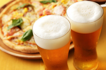 ビールとピザ　Beer and Pizza