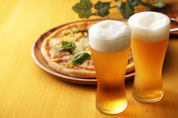 ビールとピザ　Beer and Pizza